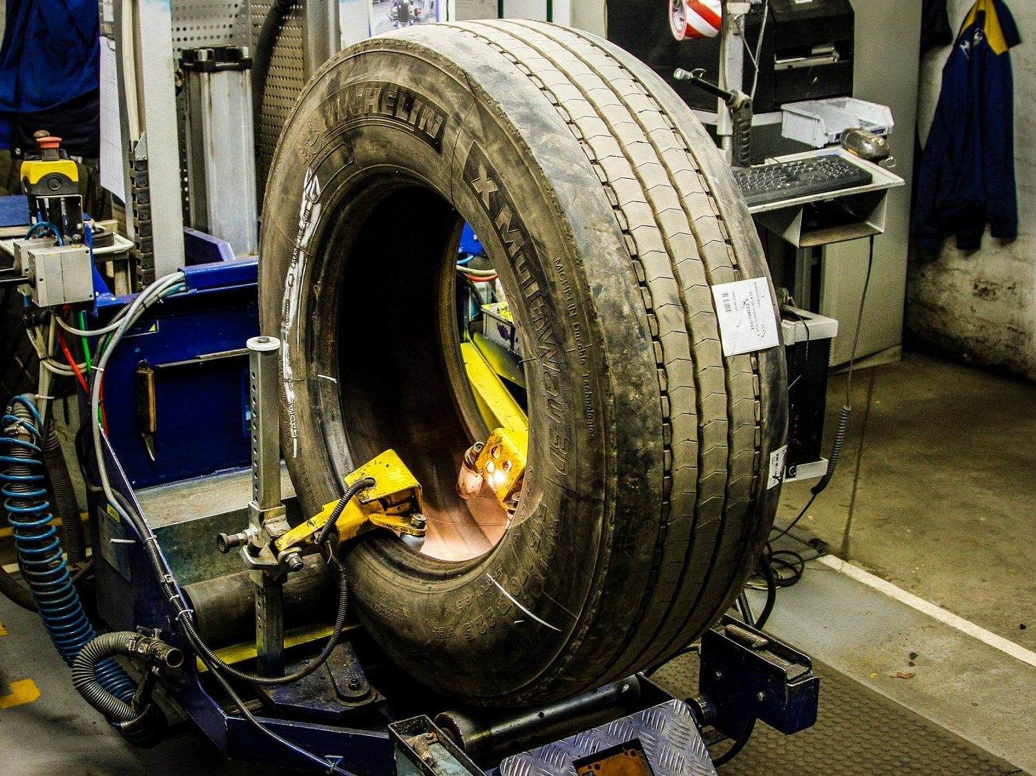 Восстановление грузовых шин